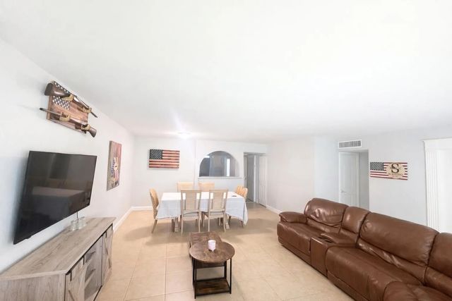 4052 N Pine Island  Road #1c, Sunrise