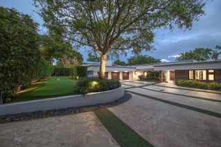 Photo of Listing #B26005927