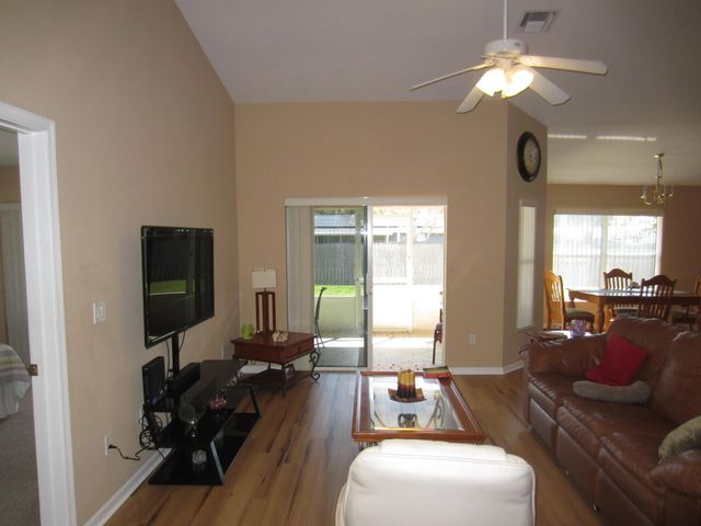 4 of 23 - 4702 Seagrape Drive, Fort Pierce, FL