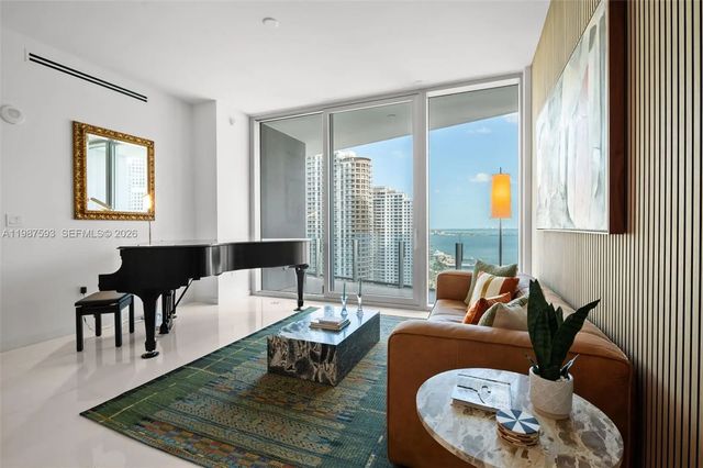 5 of 58 - 300 Biscayne Blvd Way #2106, Miami, FL