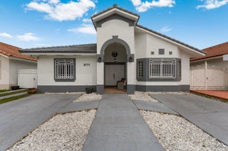 Photo of Listing #B26005922