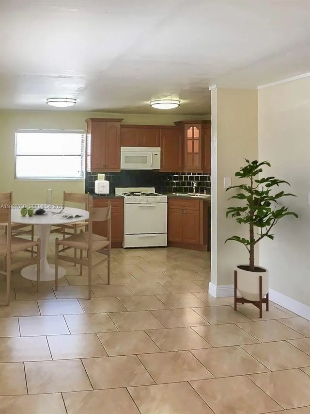 4250 Sw 67th Avenue #32, Miami