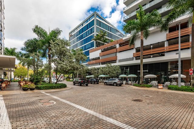 2960 Ne 207th Street #708, Aventura