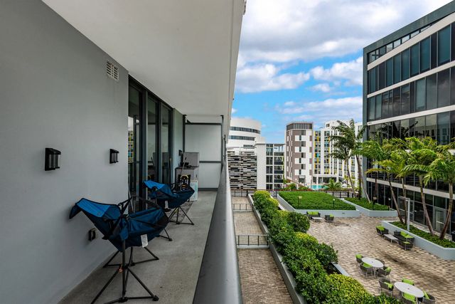 5 of 33 - 2960 Ne 207th Street #708, Aventura, FL
