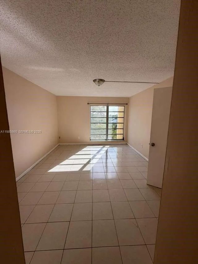 2 of 15 - 9180 Fontainebleau Boulevard #401, Miami, FL