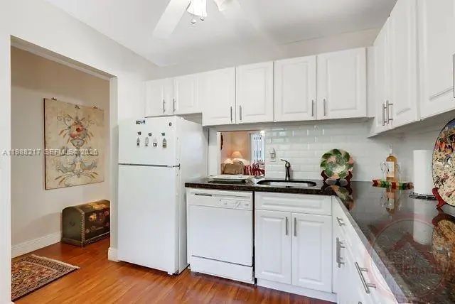 7703 Camino Real #a105, Miami