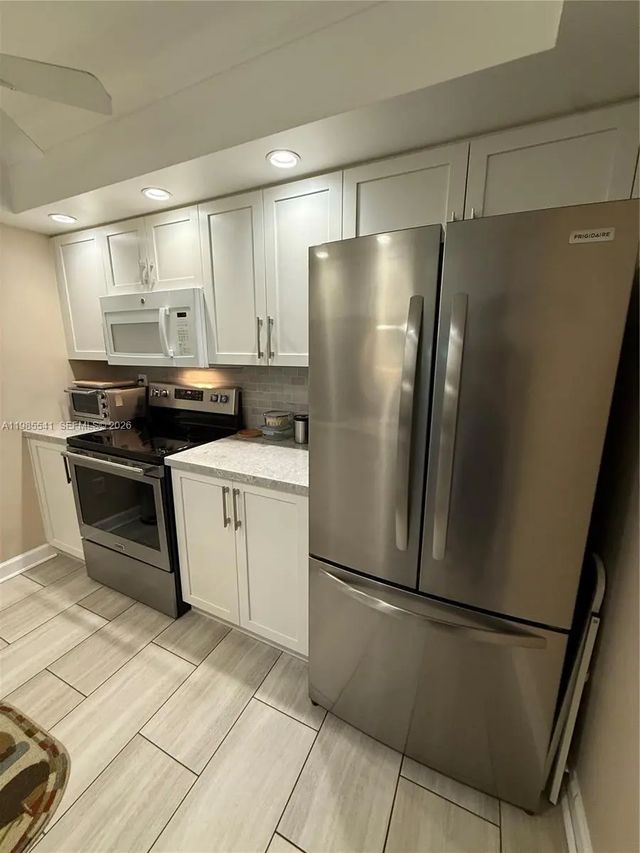 608 Waterside Drive #608, Hypoluxo