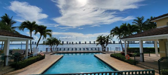 3 of 26 - 1125 Lake Shore Drive #202, Lake Park, FL