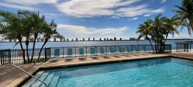4 of 26 - 1125 Lake Shore Drive #202, Lake Park, FL