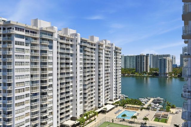 18011 Biscayne Boulevard #1502, Aventura