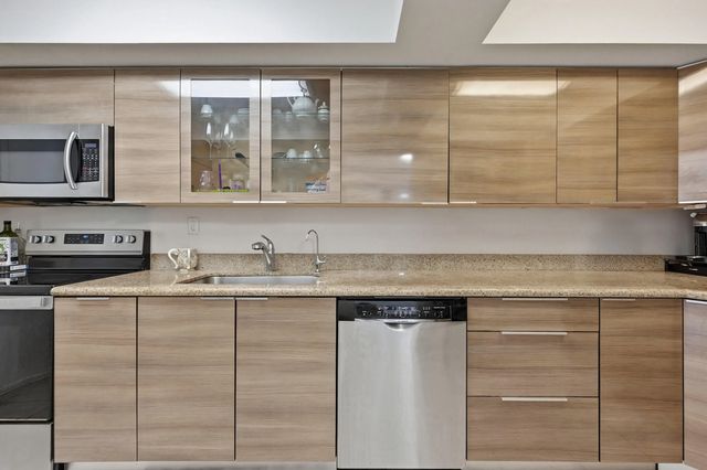 3 of 41 - 18011 Biscayne Boulevard #1502, Aventura, FL
