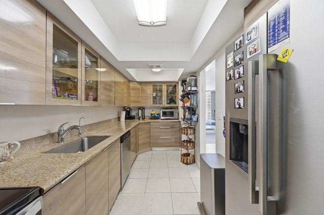5 of 41 - 18011 Biscayne Boulevard #1502, Aventura, FL