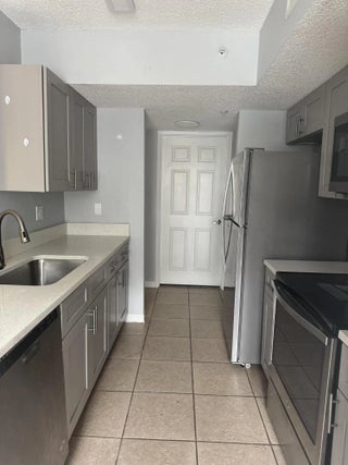 Photo of Listing #B26006105