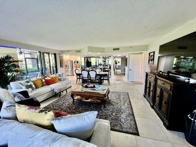 3 of 32 - 5257 Fountains Dr S #105, Lake Worth, FL