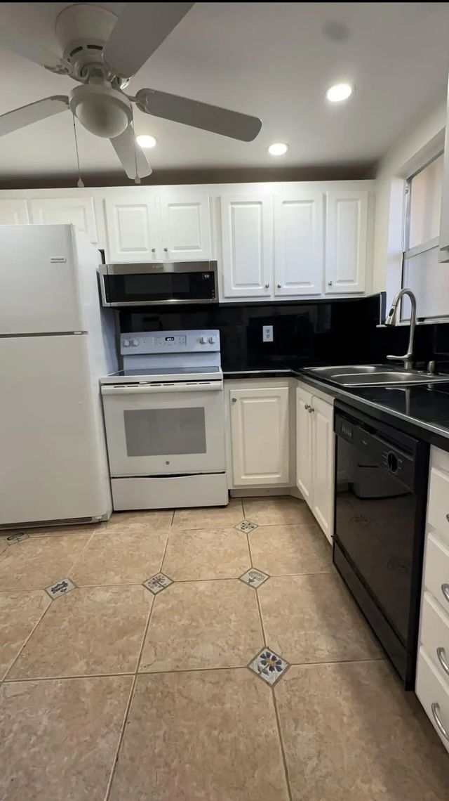 5 of 22 - 6770 Royal Palm Boulevard #207l, Margate, FL