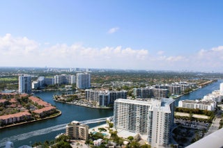 Photo of Listing #B26006175