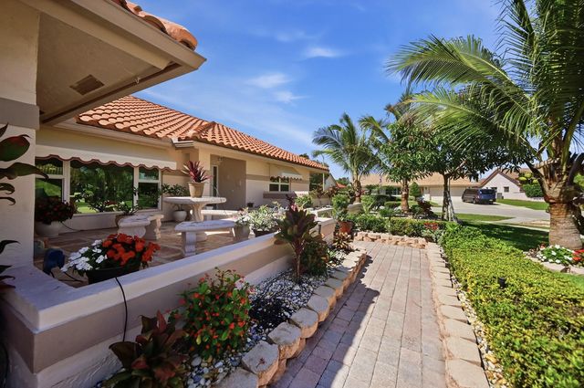 2 of 48 - 5884 Laurel Green Circle, Boynton Beach, FL