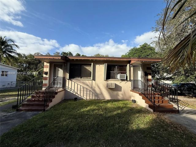 551-553 Ne 133rd Street, North Miami