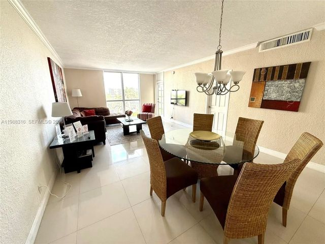 4 of 14 - 3901 S Ocean Drive #5w, Hollywood, FL
