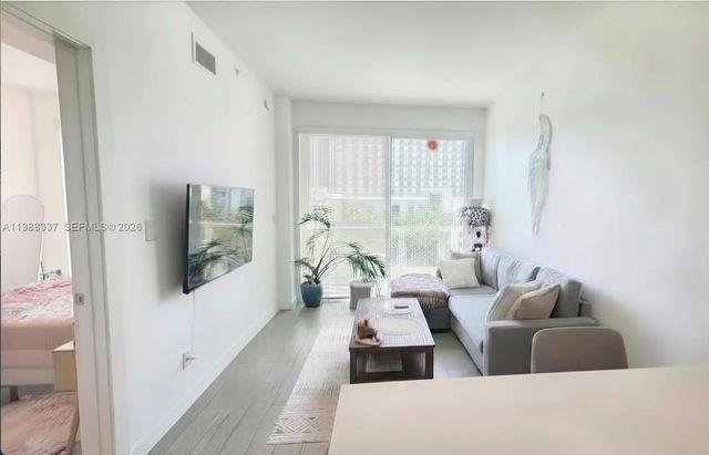 4 of 13 - 321 Ne 26th Street #514, Miami, FL