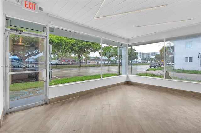 4 of 9 - 601 S 21st Avenue, Hollywood, FL