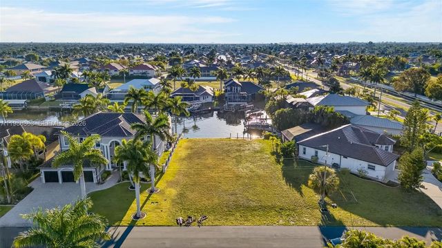 3 of 18 - 5423 Sw 17th Avenue, Cape Coral, FL