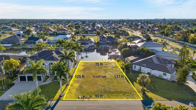 4 of 18 - 5423 Sw 17th Avenue, Cape Coral, FL