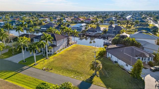 5 of 18 - 5423 Sw 17th Avenue, Cape Coral, FL