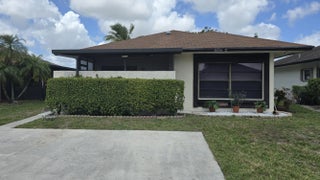 Photo of Listing #B26007300