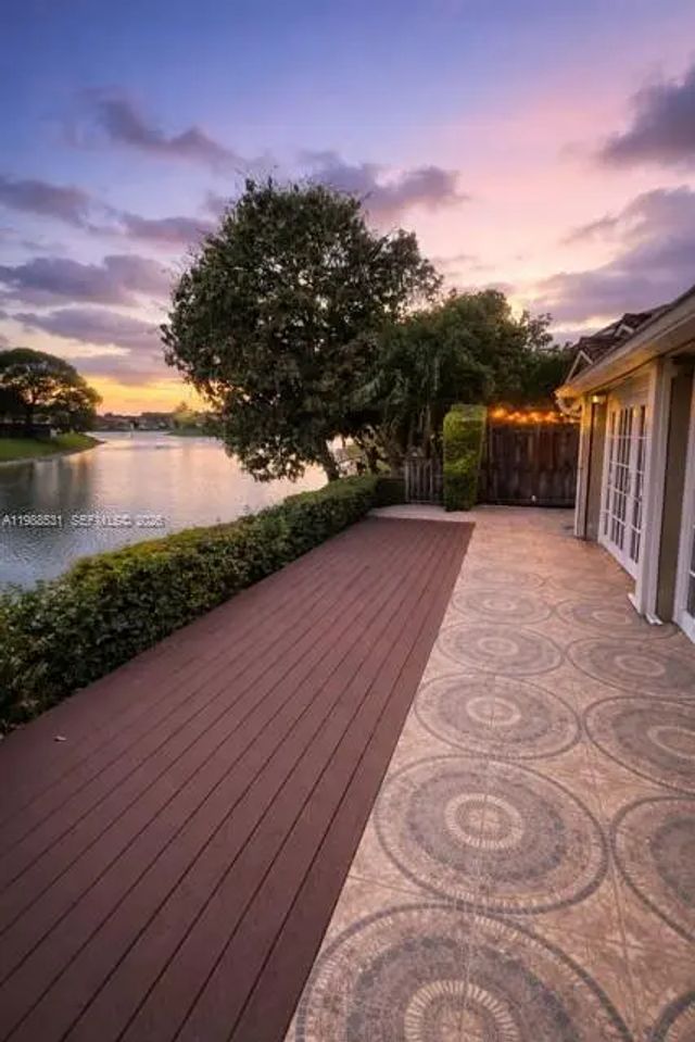 16236 Sw 100th Terrace, Miami