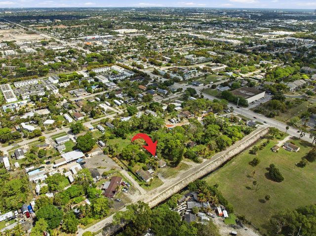 3 of 27 - 5133 Pine Grove Drive N, West Palm Beach, FL