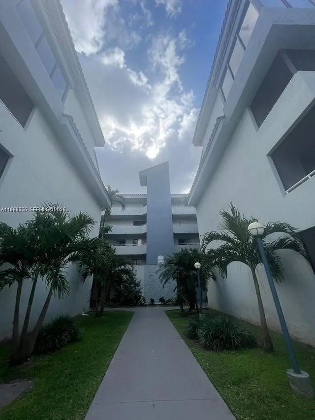 8215 Sw 152nd Avenue #g-418, Miami