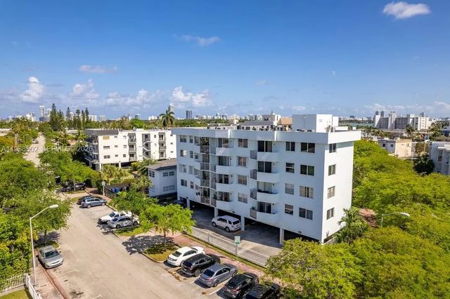 3 of 45 - 1990 Marseille Drive #402, Miami Beach, FL