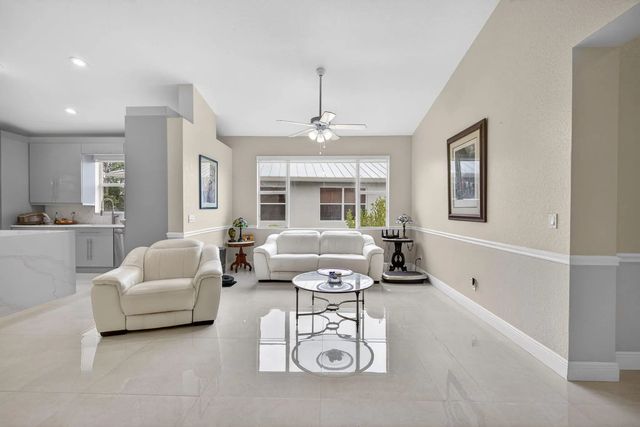 5 of 28 - 1740 Sw Jamesport Drive, Port St. Lucie, FL