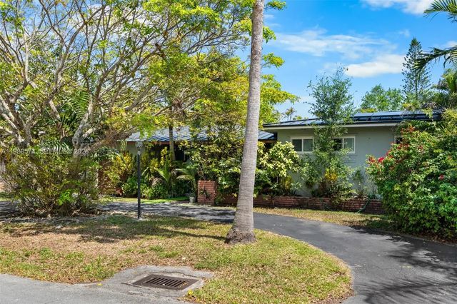 4 of 33 - 6005 Sw 64th Place, South Miami, FL