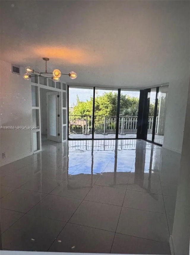 5 of 11 - 4000 Towerside Terrace #609, Miami, FL
