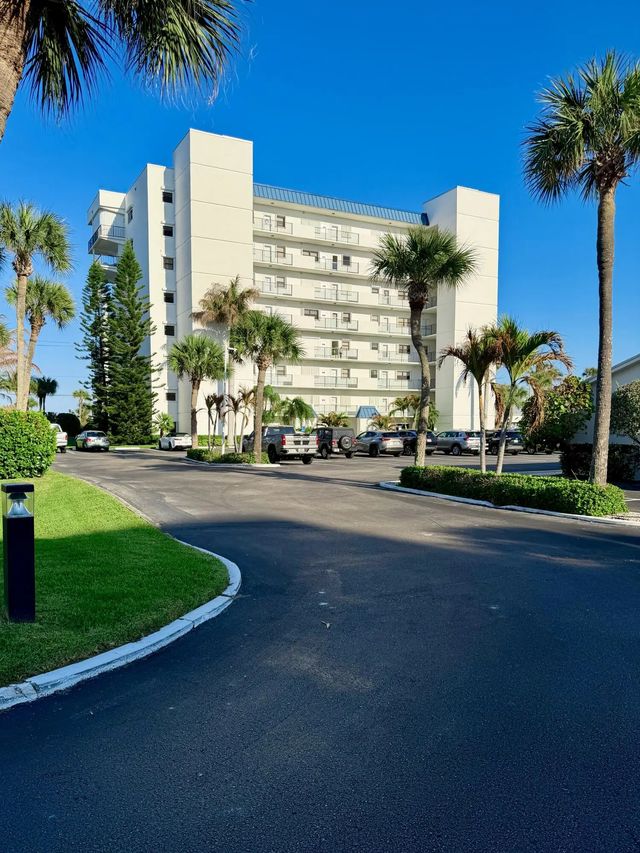 4 of 29 - 5151 N Hwy A1a #212, Fort Pierce, FL