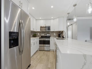 Photo of Listing #B26006354