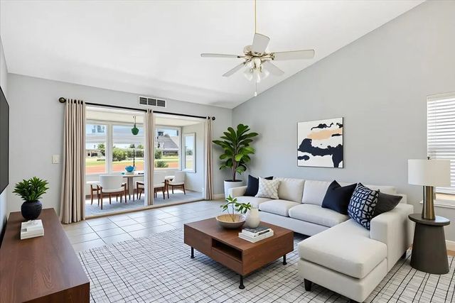 2538 Se Tropical East Circle, Port St. Lucie