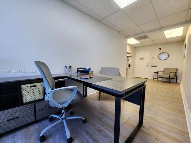 5 of 16 - 2450 Hollywood Boulevard #cu404, Hollywood, FL