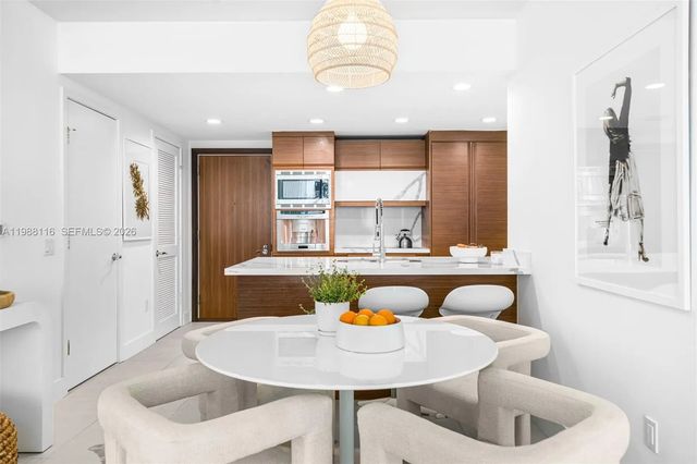 3 of 20 - 5875 Collins Avenue #906, Miami Beach, FL