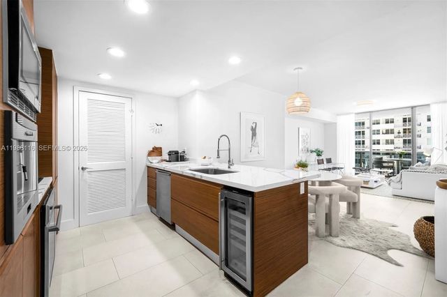 4 of 20 - 5875 Collins Avenue #906, Miami Beach, FL