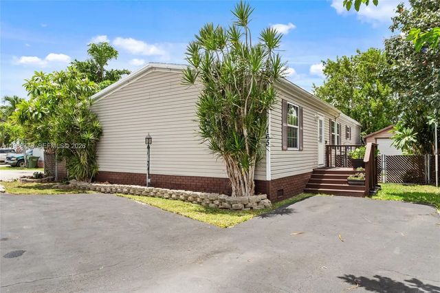 220 Ne 12th Avenue #165, Homestead
