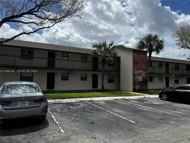 6001 Shakerwood Circle #204, Tamarac