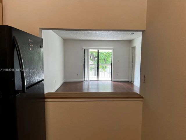 5 of 19 - 6001 Shakerwood Circle #204, Tamarac, FL