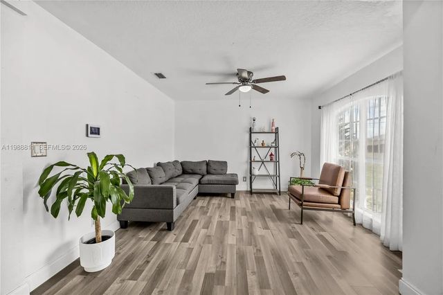 5 of 37 - 3990 Sw Halcomb Street, Port St. Lucie, FL
