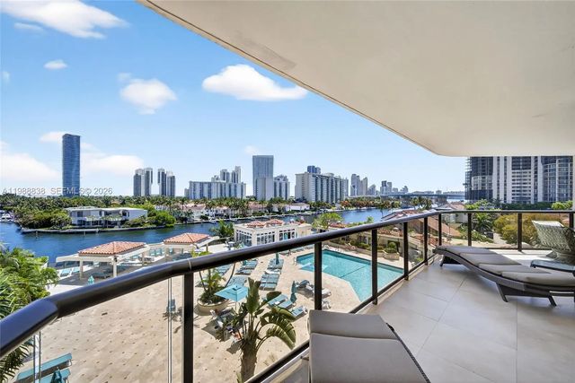 19667 Turnberry Way #6a, Aventura