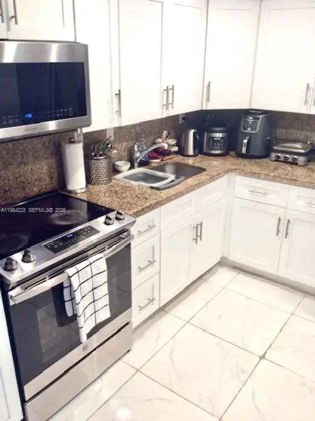3 of 68 - 3701 N Country Club Drive #504, Aventura, FL