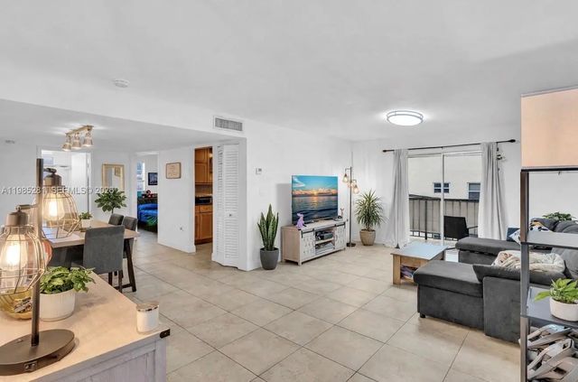1236 Alton Road #304, Miami Beach
