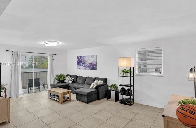 4 of 28 - 1236 Alton Road #304, Miami Beach, FL